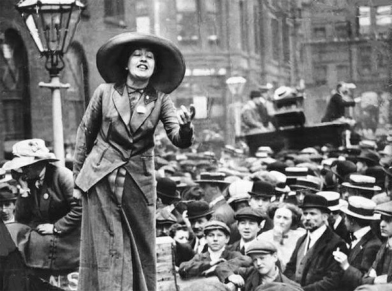 Suffragettes campaigning