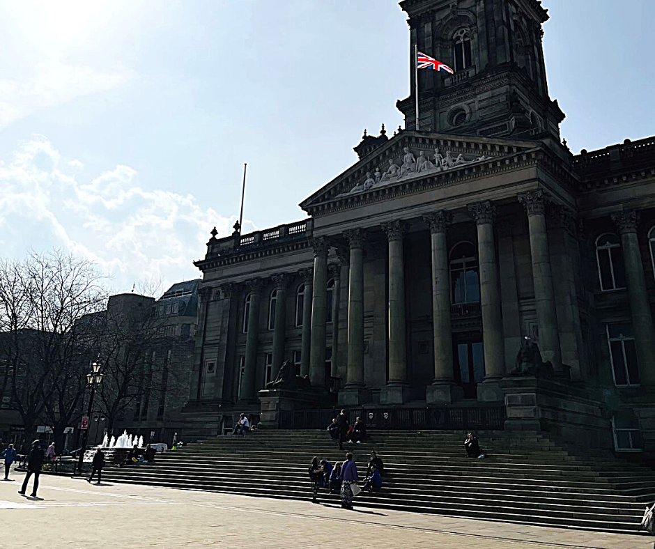 'Hello From' postcards Make the most out of discovering networking