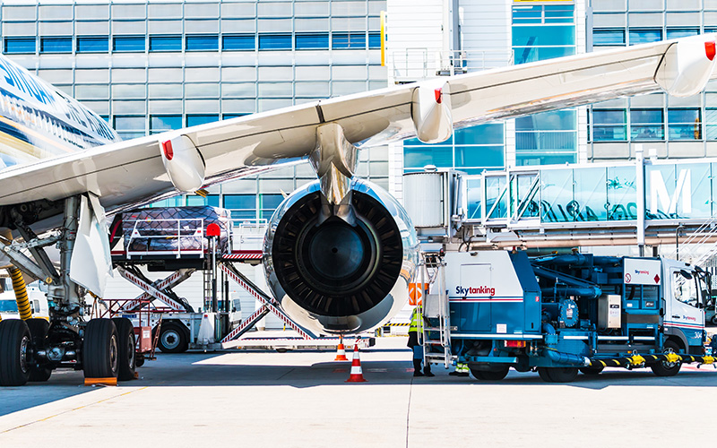 The aviation sector's dependance on fossil kerosene makes it difficult to decarbonise