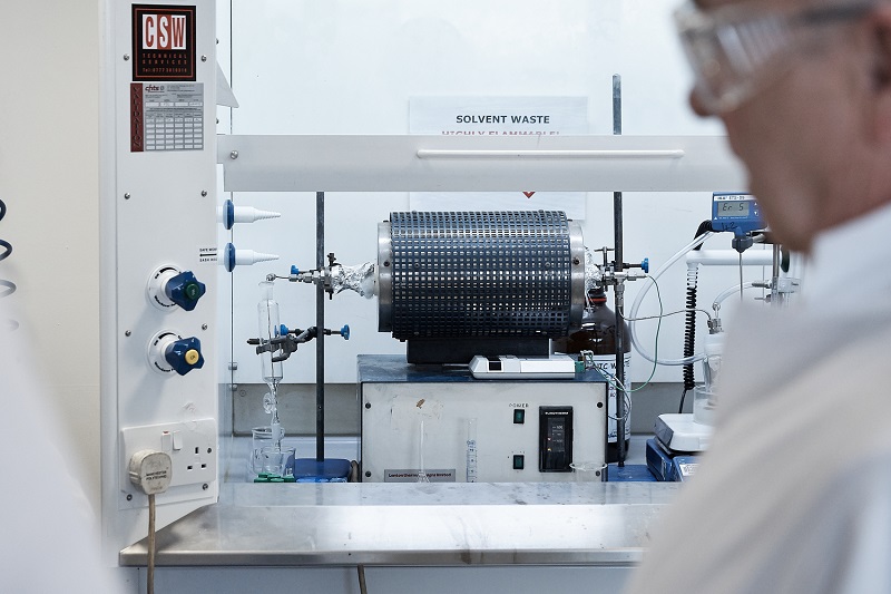 The laboratory catalytic converter used in the experiments